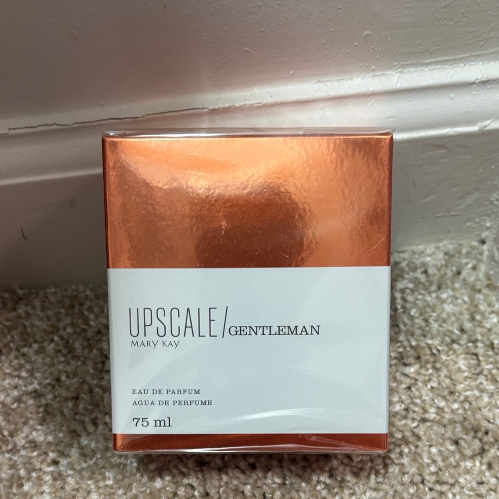 Mary Kay Upscale Gentleman Perfume - Copper and White